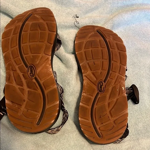 Chaco Black and White Sandals - Picture 6 of 7